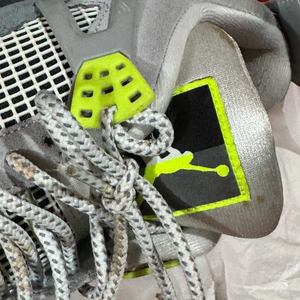 Jordan 4 Retro Se “Neon 95”